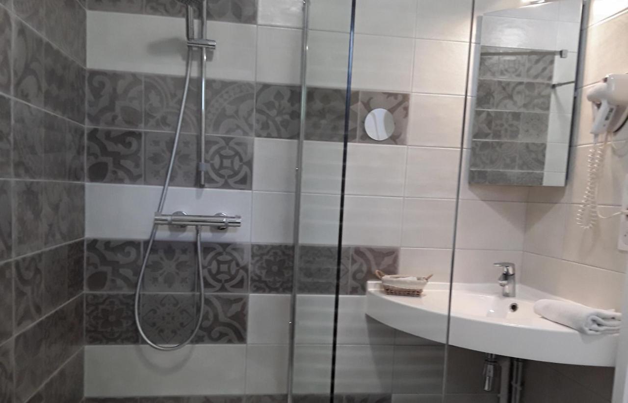 Отель Le Relais Des Tuileries Sereilhac Экстерьер фото
